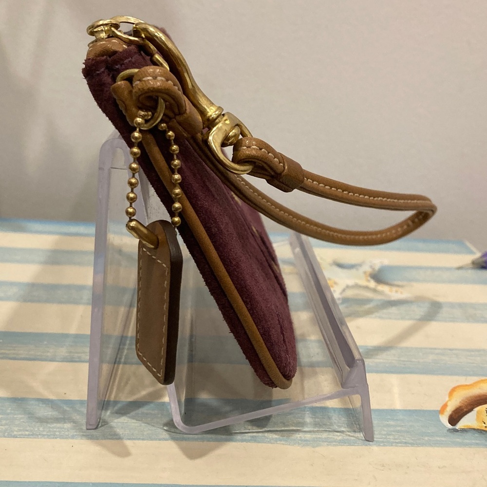 Coach Y2K Purple Suede Laced Wristlet With Brass Grommets - Picture 4 of 10